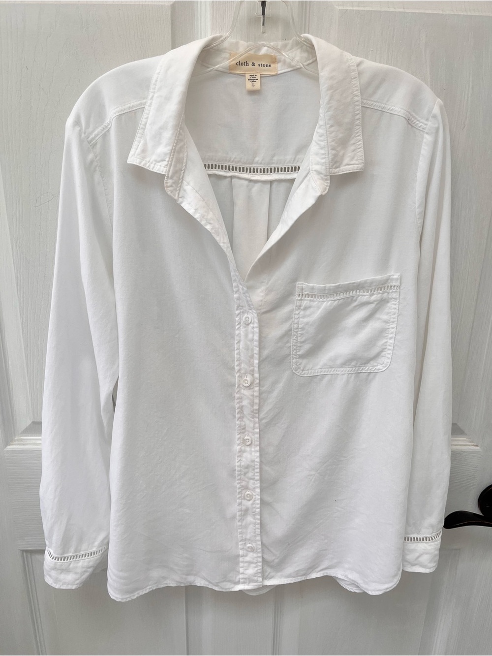 Cloth & Stone White Tencel Split Neck Button Up Shirt L Crochet Trim Preppy